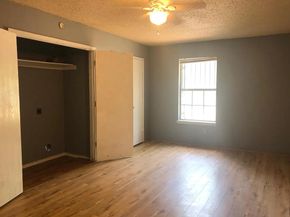 1015 W Clarendon Drive, Dallas TX 75208