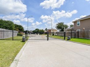 2803 Bowlin Leaf Lane, Houston TX 77014