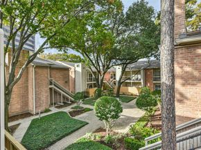 2001 Bering Drive 10H, Houston TX 77057