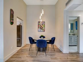 2001 Bering Drive 10H, Houston TX 77057