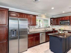 722 Azaleadell Drive, Houston TX 77018