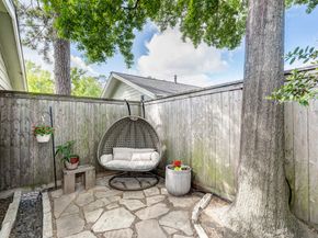 722 Azaleadell Drive, Houston TX 77018