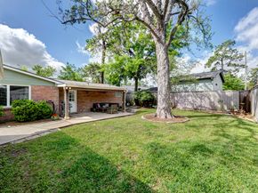 722 Azaleadell Drive, Houston TX 77018