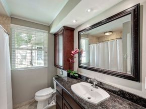 722 Azaleadell Drive, Houston TX 77018