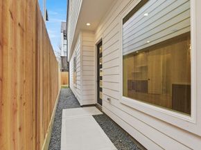 1434 Alexander Street, Houston TX 77008