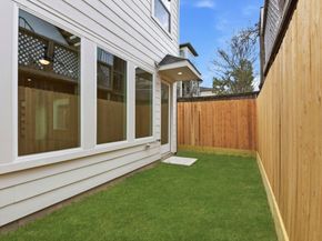 1434 Alexander Street, Houston TX 77008