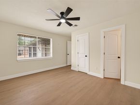 9527 Vanwood Street, Houston TX 77040
