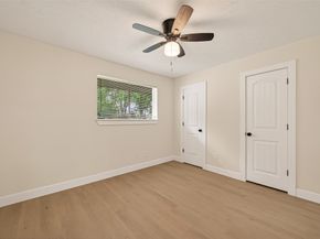 9527 Vanwood Street, Houston TX 77040