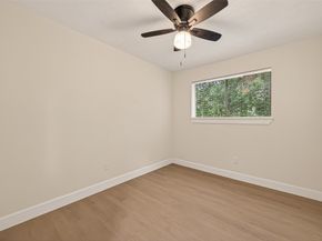 9527 Vanwood Street, Houston TX 77040