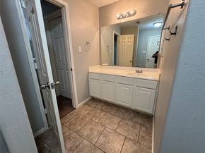 8530 Calverton Pines Lane, Houston TX 77095