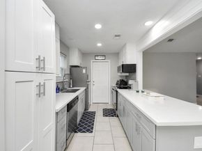 10203 Hollow Canyon Drive, Sugar Land TX 77498