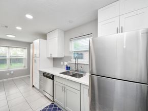 10203 Hollow Canyon Drive, Sugar Land TX 77498