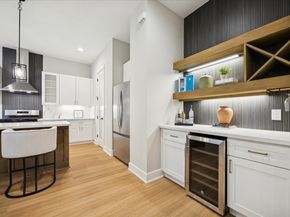 719 Thornton Road C, Houston TX 77018