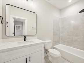 719 Thornton Road C, Houston TX 77018