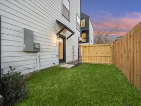 719 Thornton Road C, Houston TX 77018