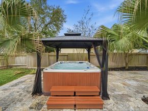 18 E Bonny Branch Street, The Woodlands TX 77382