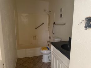 6106 W Airport Boulevard 18, Houston TX 77035