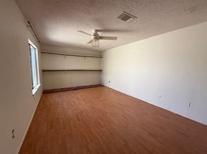 6106 W Airport Boulevard 18, Houston TX 77035