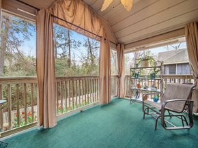 74 E Lakeridge Drive, The Woodlands TX 77381