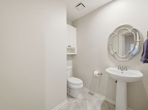 74 E Lakeridge Drive, The Woodlands TX 77381