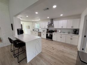 15511 Bowsprit Lane, Houston TX 77062