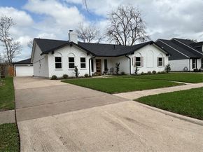 15511 Bowsprit Lane, Houston TX 77062