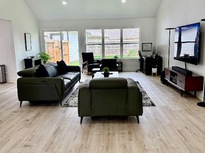 15511 Bowsprit Lane, Houston TX 77062