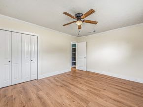 10042 Lazy Oaks Street, Houston TX 77080