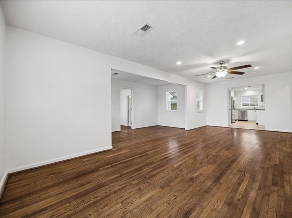 7515 Magnolia Street, Houston TX 77023