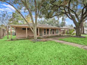 4537 Kingfisher, Houston TX 77035