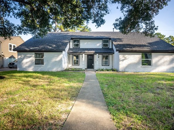 5119 Green Springs Drive, Houston TX 77066