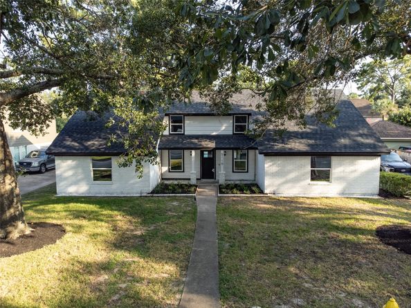 5119 Green Springs Drive, Houston TX 77066