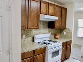 6928 Canal Street, Houston TX 77011