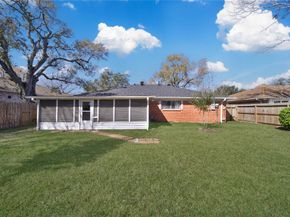 990 Redway Lane, Houston TX 77062