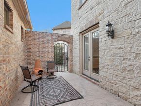 114 S Knights Crossing Drive, The Woodlands TX 77382