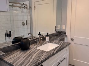 537 Columbia Street, Houston TX 77007