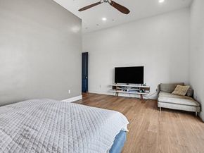 4820 Caroline Street 501, Houston TX 77004