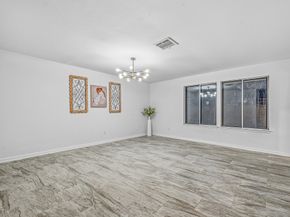 7622 Candlegreen Lane, Houston TX 77071