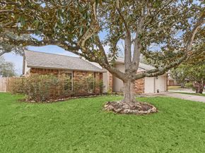 16706 Nina Drive, Friendswood TX 77546