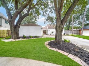 2303 Willow Lake Drive, Houston TX 77077