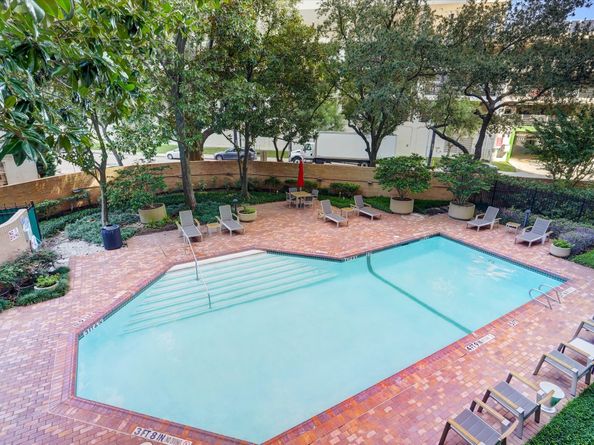 14 Greenway Plaza 23N, Houston TX 77046