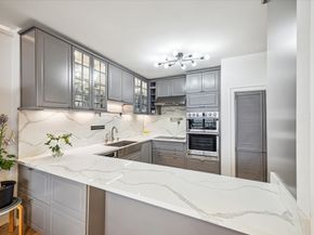 14 Greenway Plaza 23N, Houston TX 77046