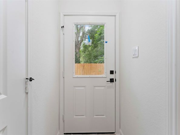 5105 Mallow Street A/B, Houston TX 77033