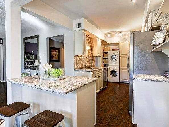 351 N Post Oak Lane 715, Houston TX 77024