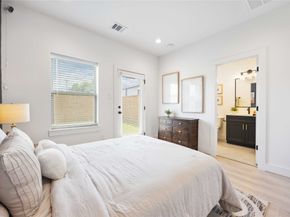 7809 Amelia Road B, Houston TX 77055