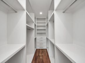 4541 Walker St, Houston TX 77023