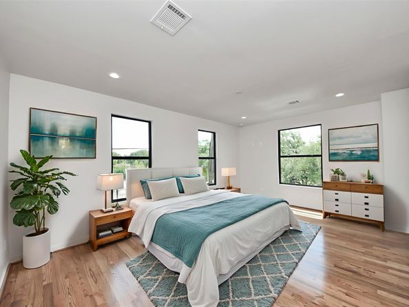 4541 Walker St, Houston TX 77023