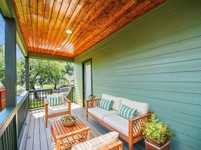 4541 Walker St, Houston TX 77023