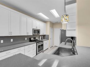 62 S Camellia Grove Circle, The Woodlands TX 77382