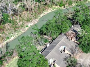 9400 Doliver Drive 36, Houston TX 77063